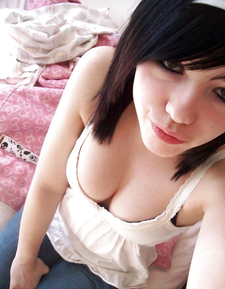 25P Busty Teens Cleavage 2
