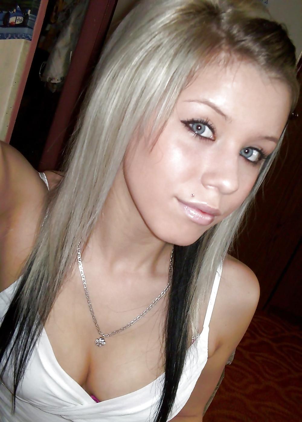 25P Busty Teens Cleavage 2