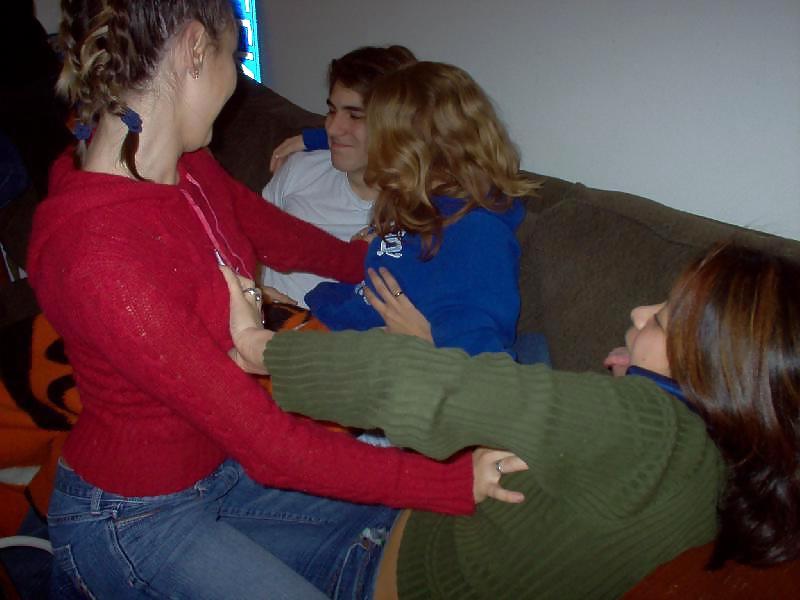 25P Girls Kissing Girls 9