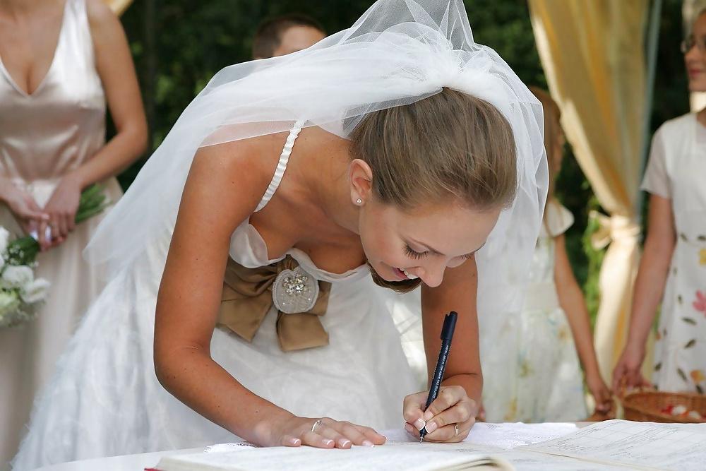 25P Bridal Cleavage and Downblouse