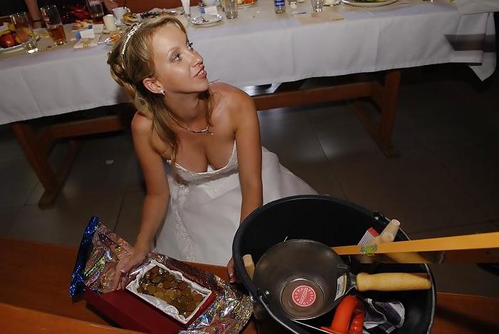 25P Bridal Cleavage and Downblouse