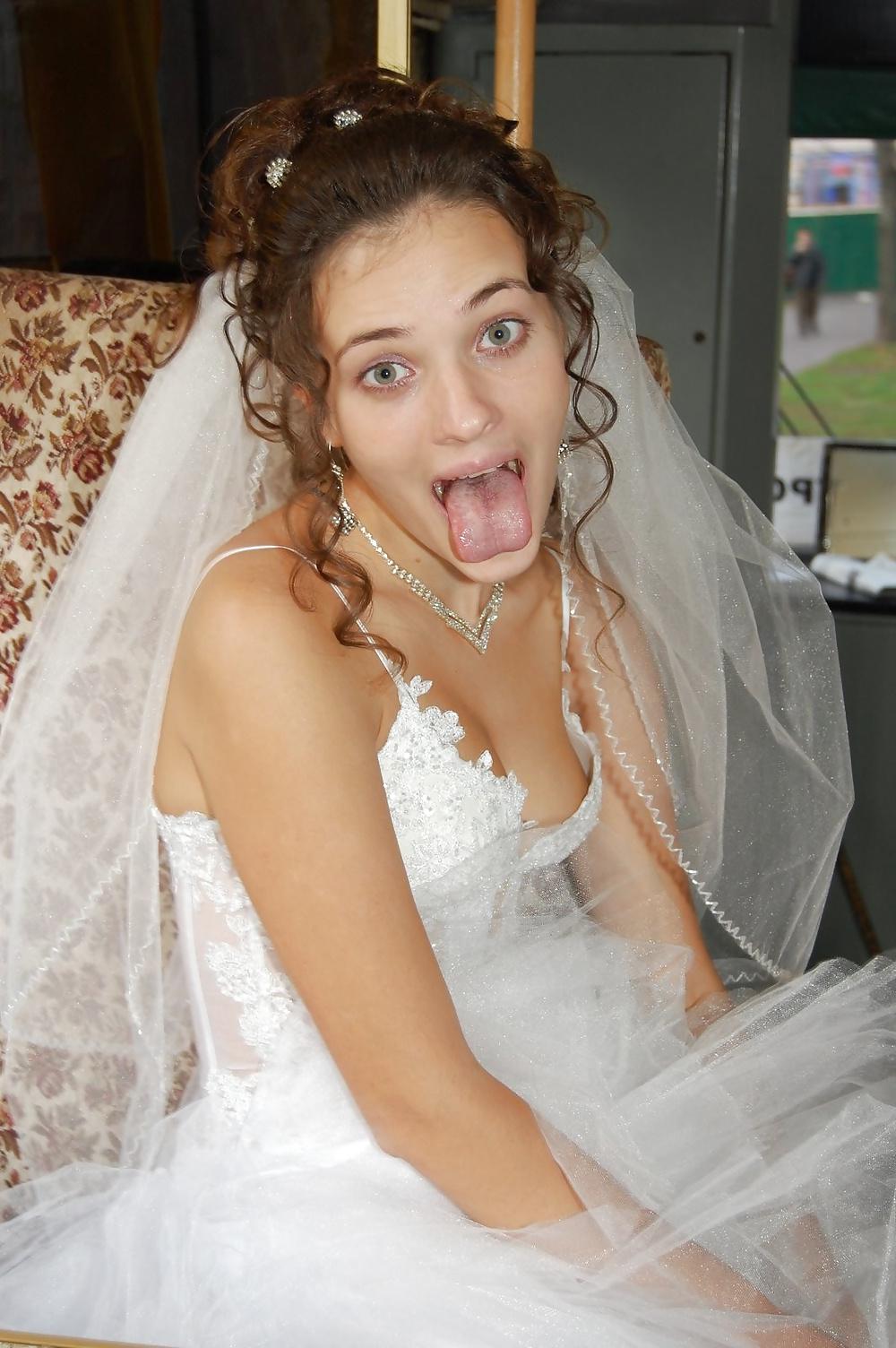 25P Bridal Cleavage and Downblouse