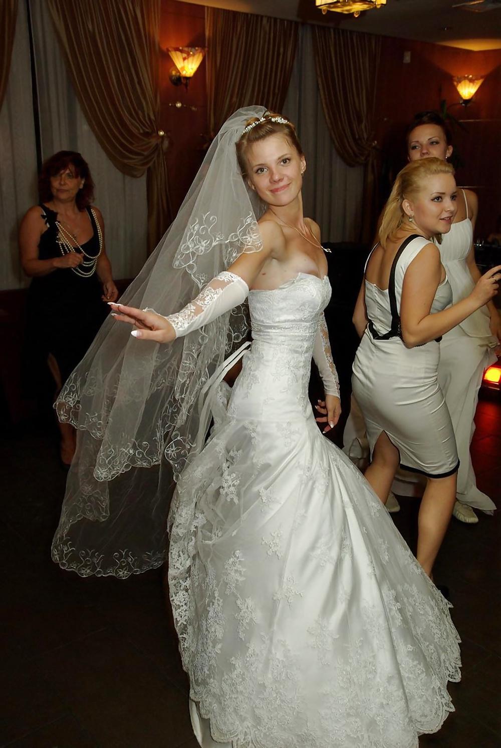 25P Bridal Cleavage and Downblouse