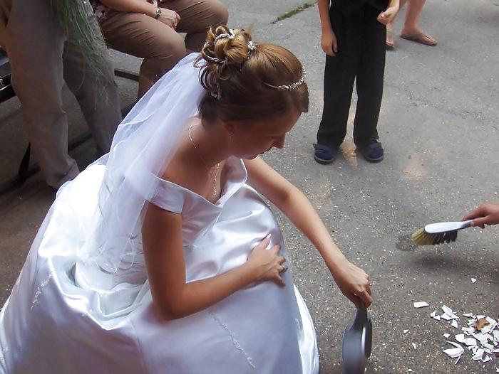 25P Bridal Cleavage and Downblouse