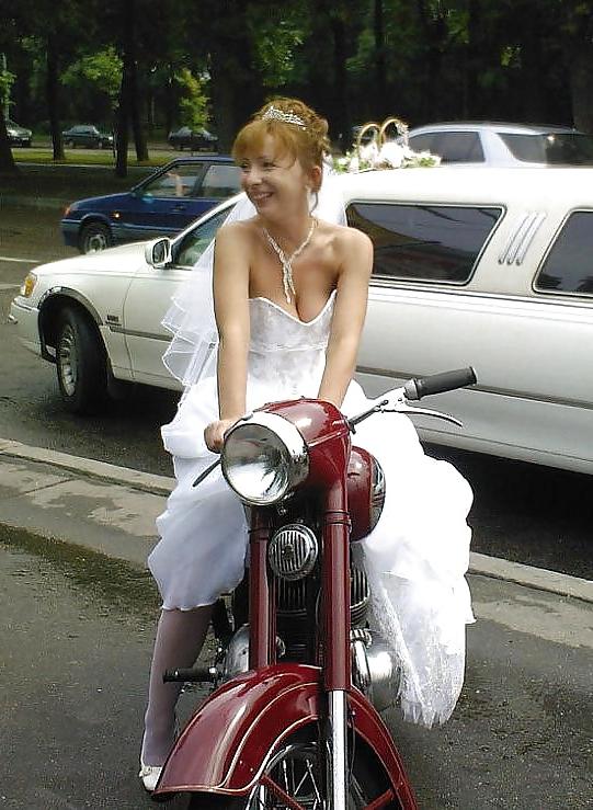 25P Bridal Cleavage and Downblouse