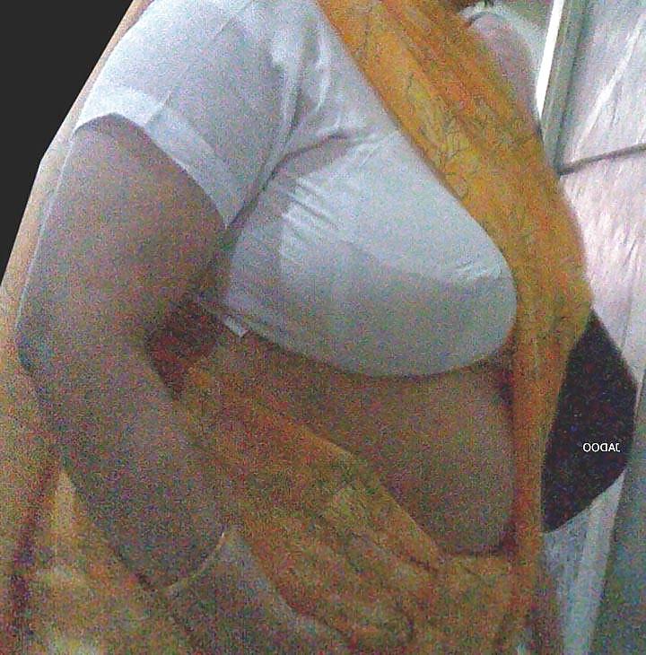 17P Cleavage aunties
