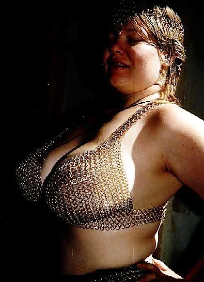 25P Ye Olde Cleavage