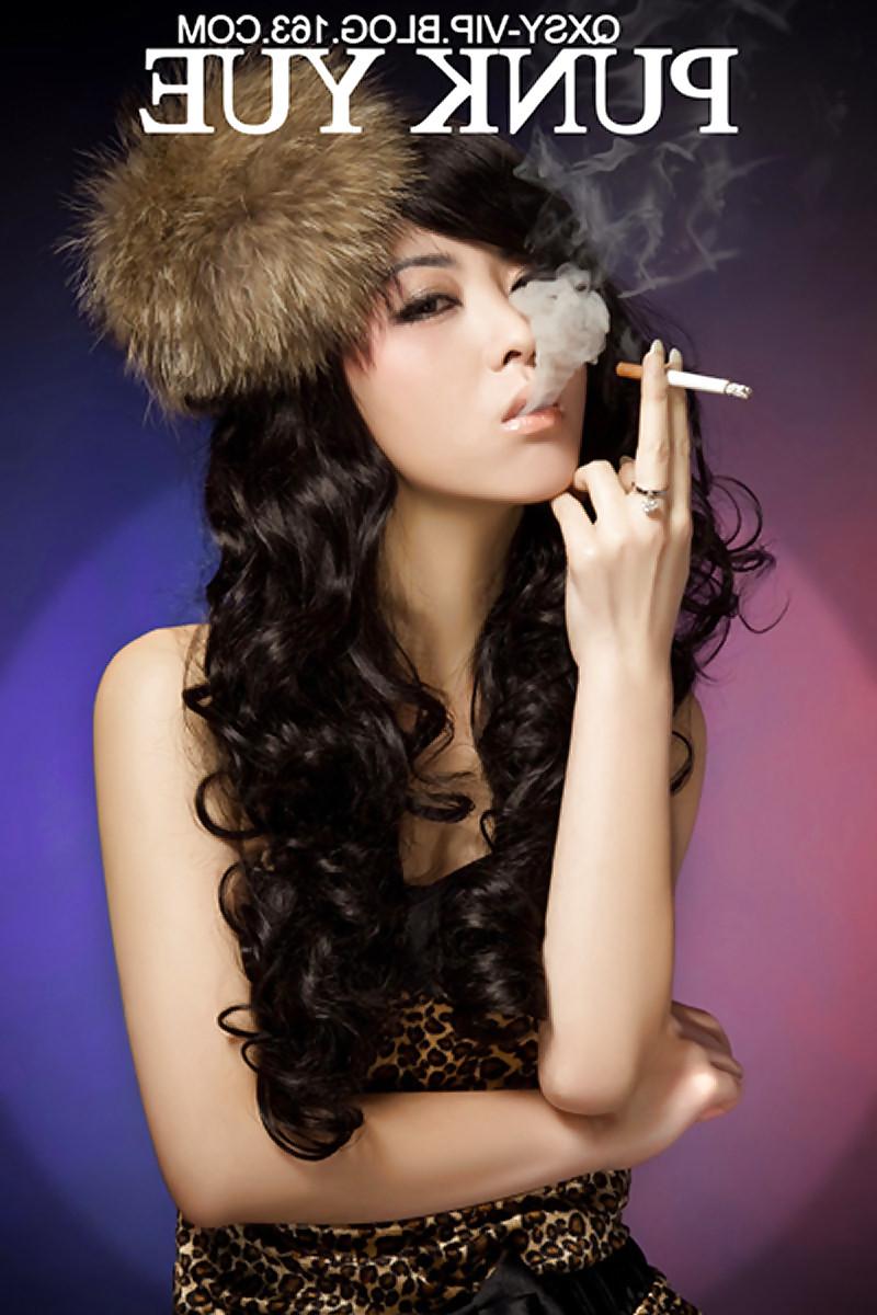 25P smoking fetish asian - rauchende asiatische schoenheiten