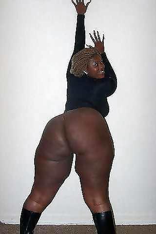 25P Thick black chocolate big booty 5
