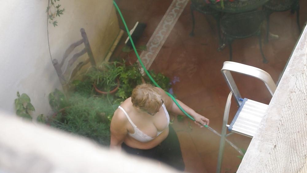 21P Mature busty neighbor