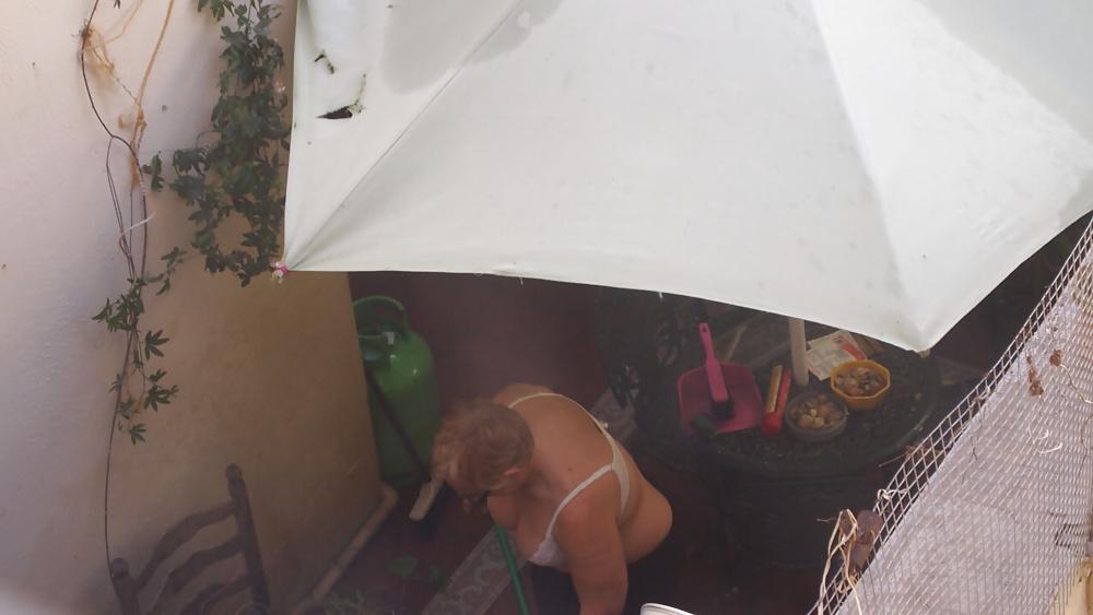 21P Mature busty neighbor