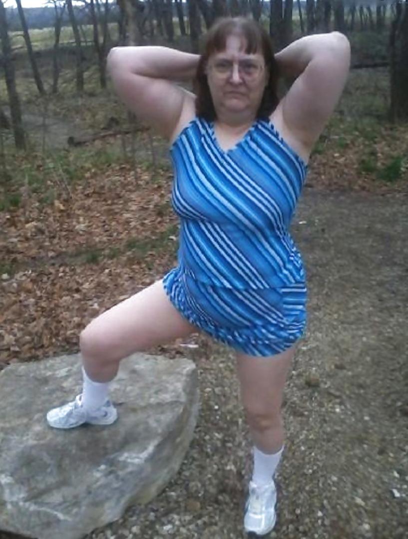 25P Grannies BBW Matures #69