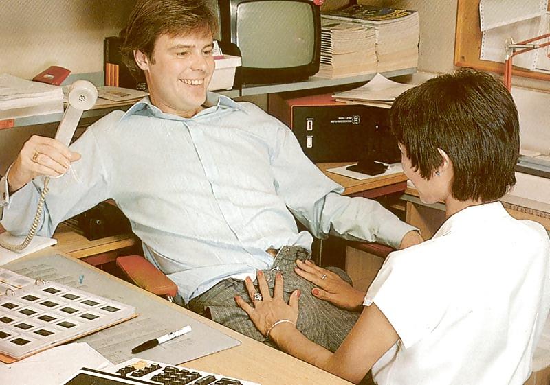 25P Asian Office Girl likes her Job
