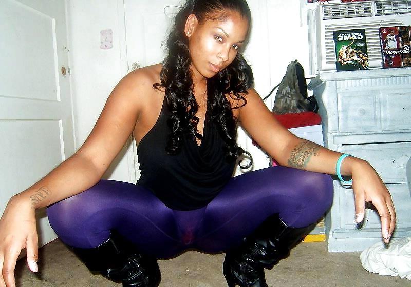 9P Black azz camel toe