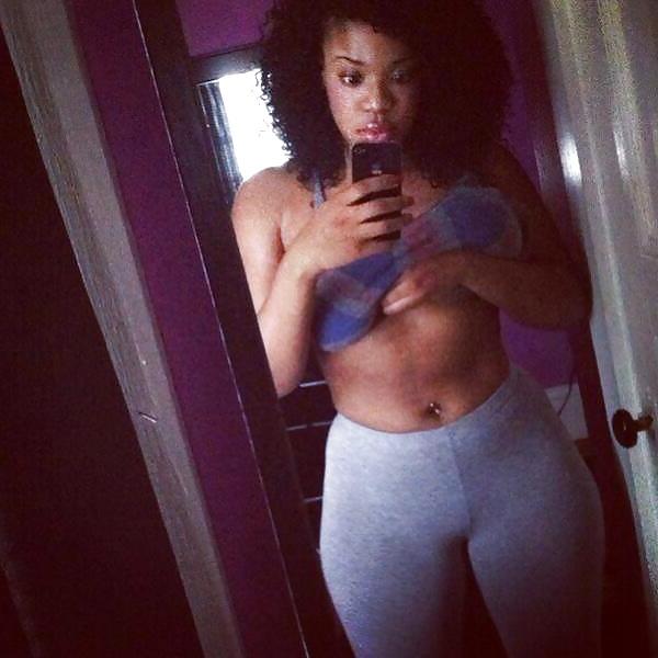 9P Black azz camel toe