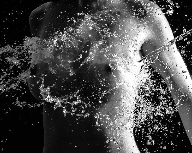 16P Amazing danish water splashing