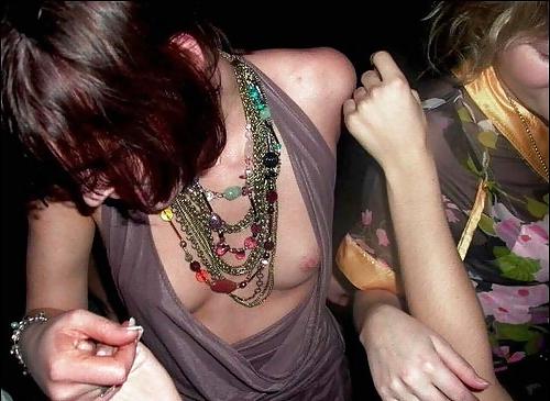 19P Oops....downblouse in public