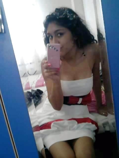 25P Turkin macht Private nackt Fotos