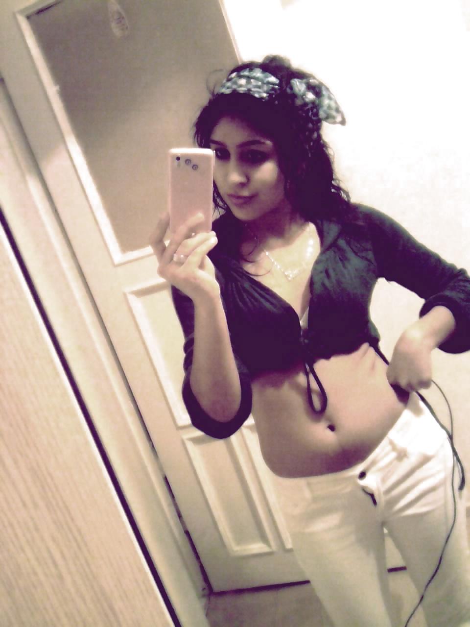25P Turkin macht Private nackt Fotos
