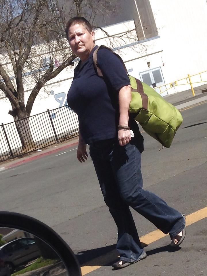 4P Big tits ugly candid