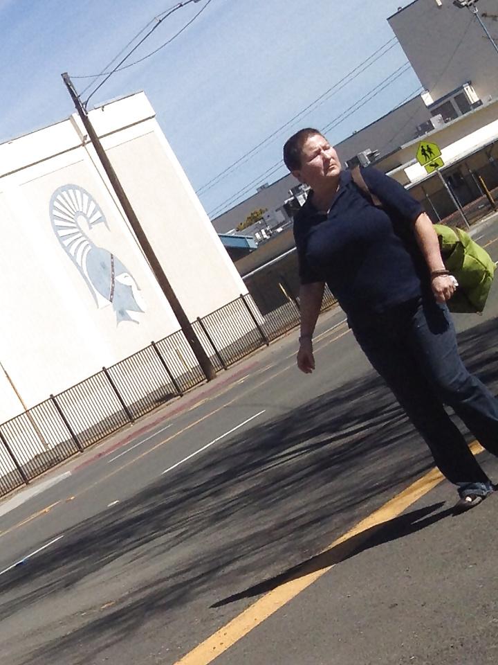 4P Big tits ugly candid