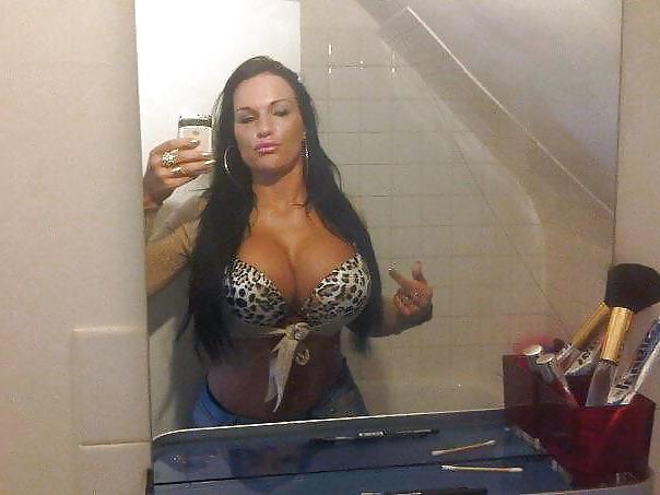 25P Cleavage Queens.