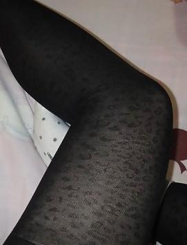 25P My girl friend's sexy pantyhose and feet