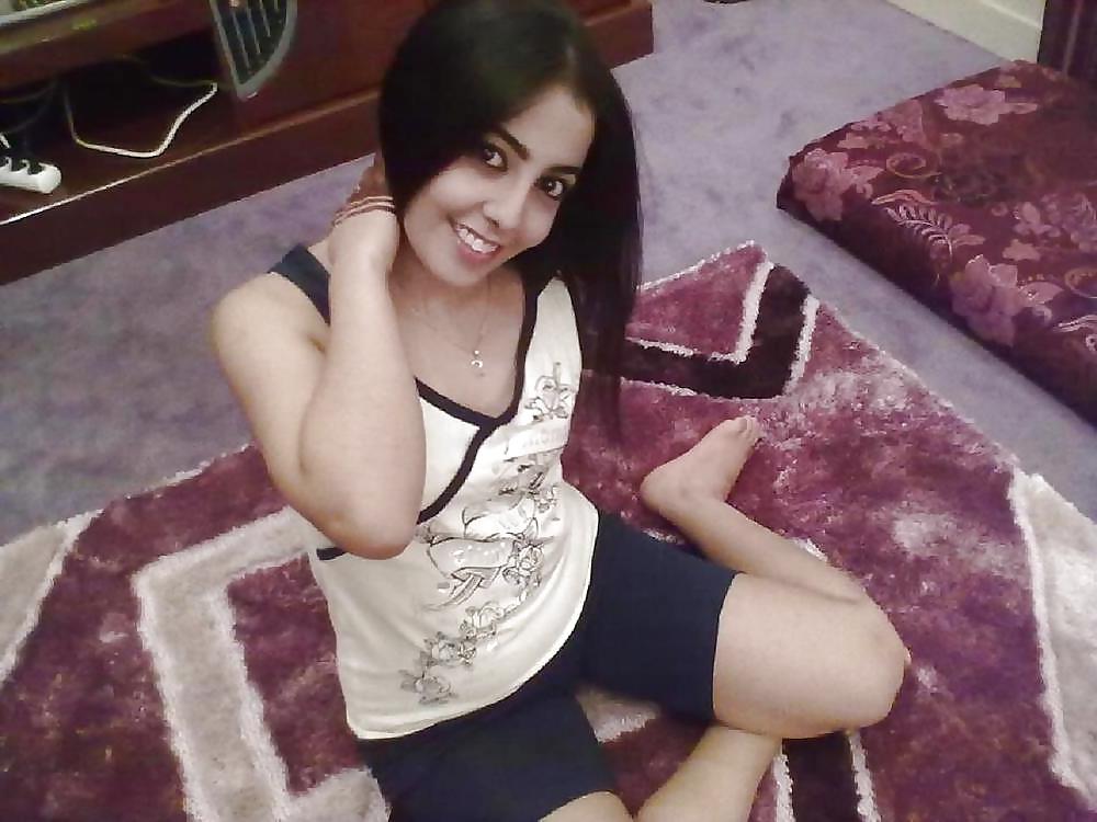25P Arab-Turkish HOT ASS