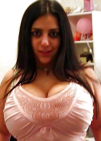 25P Arab-Turkish HOT ASS
