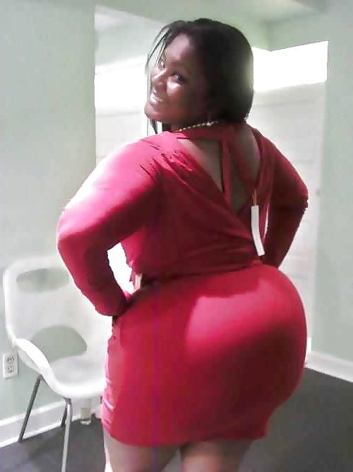 25P Thick black chocolate big booty 4