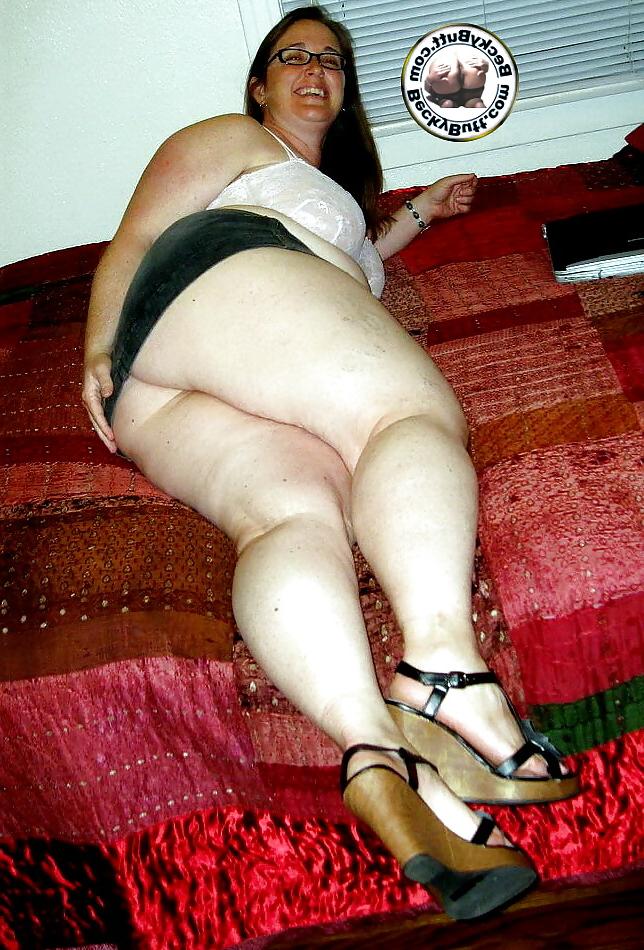 25P Mature BBW freckled beauty