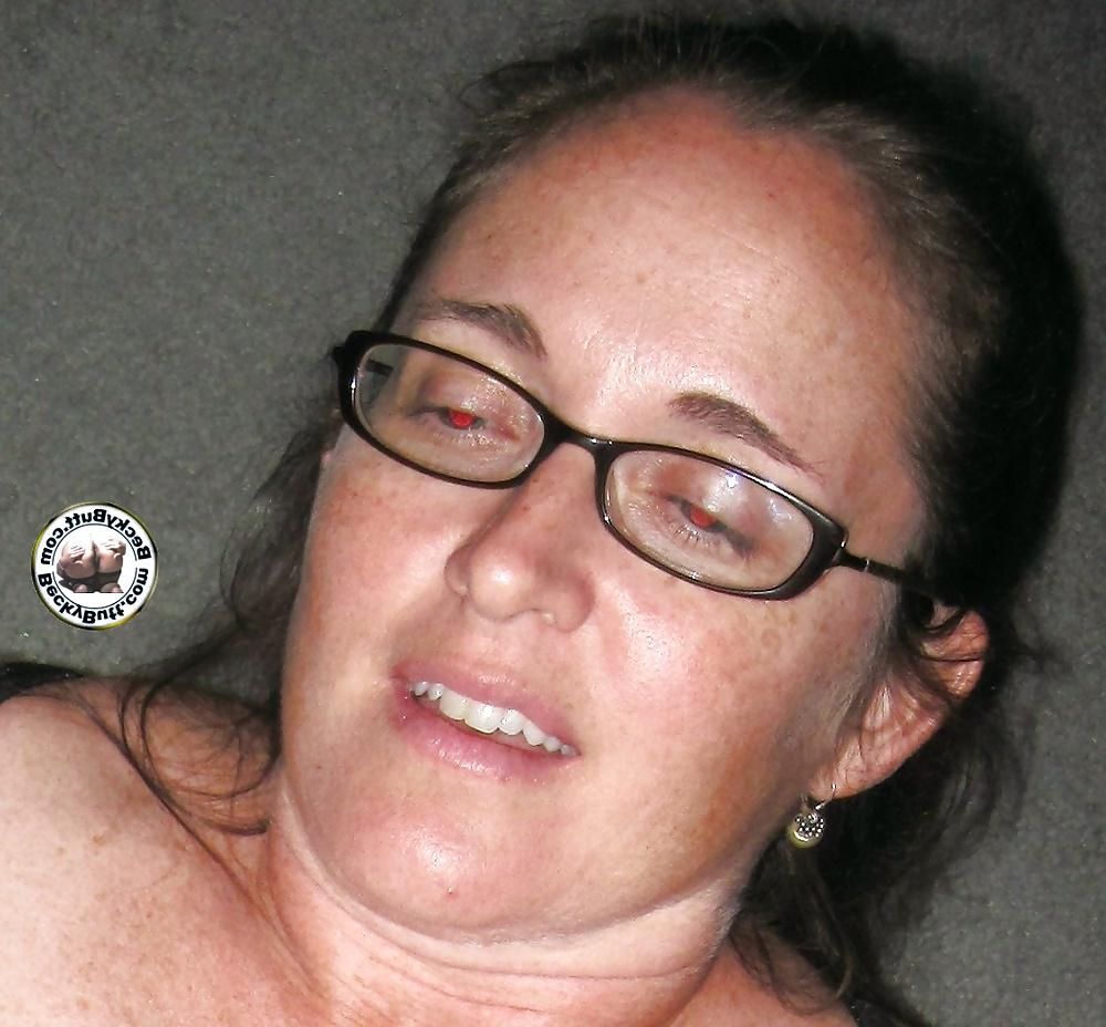25P Mature BBW freckled beauty