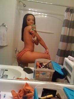 25P Black Selfshot Tits and Ass