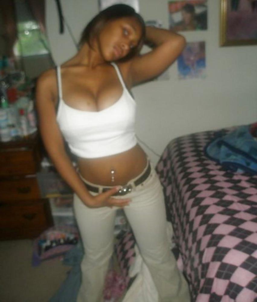 25P Black Selfshot Tits and Ass
