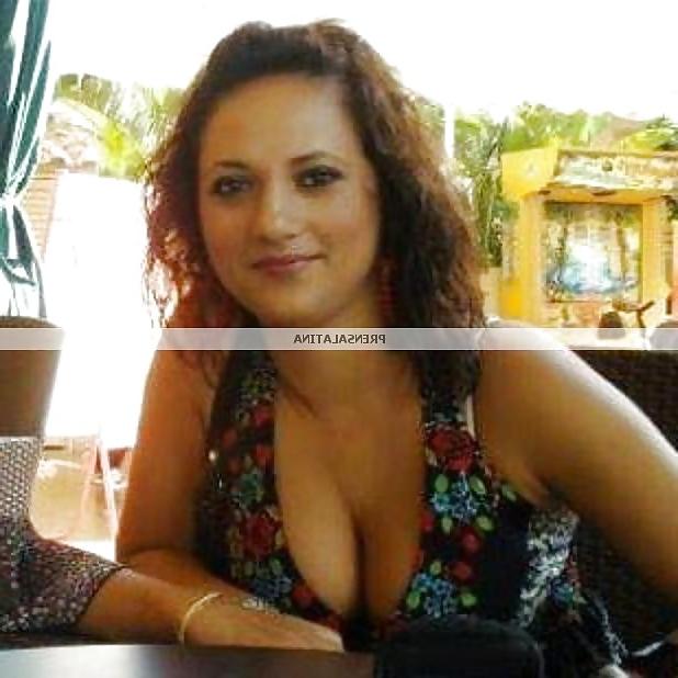 13P Turkish woman: Ozge