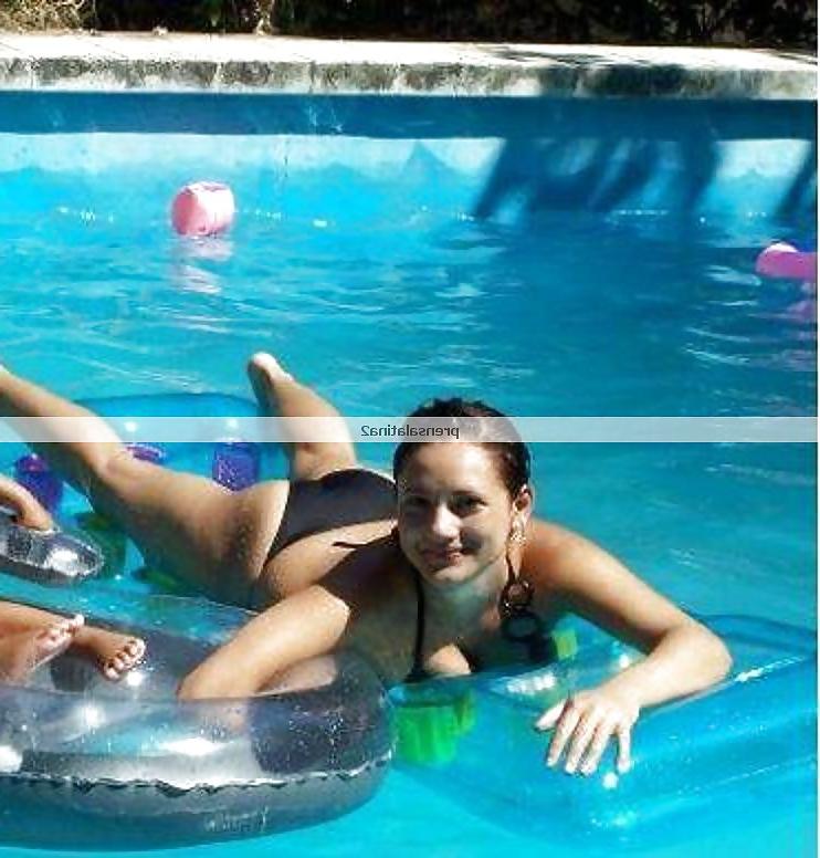 13P Turkish woman: Ozge