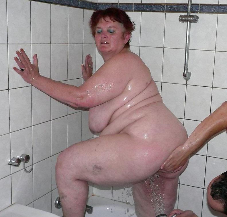 12P Wanna shower with this big granny too