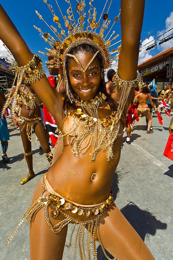 25P Carnivals colors: Sexy Dancing Rainhas