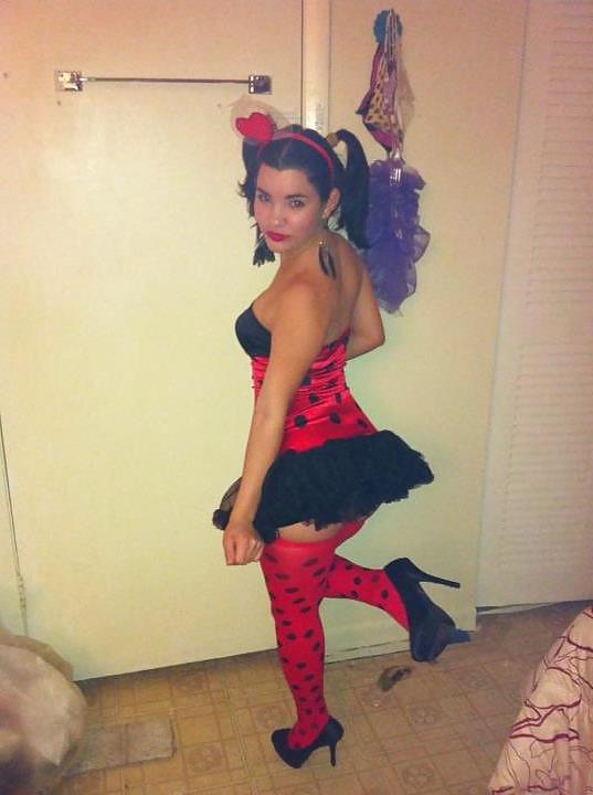25P Trick or treat girls