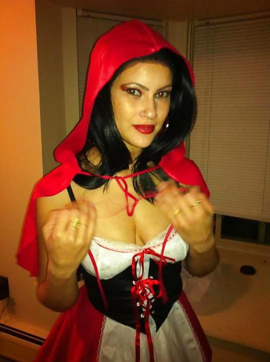 25P Trick or treat girls
