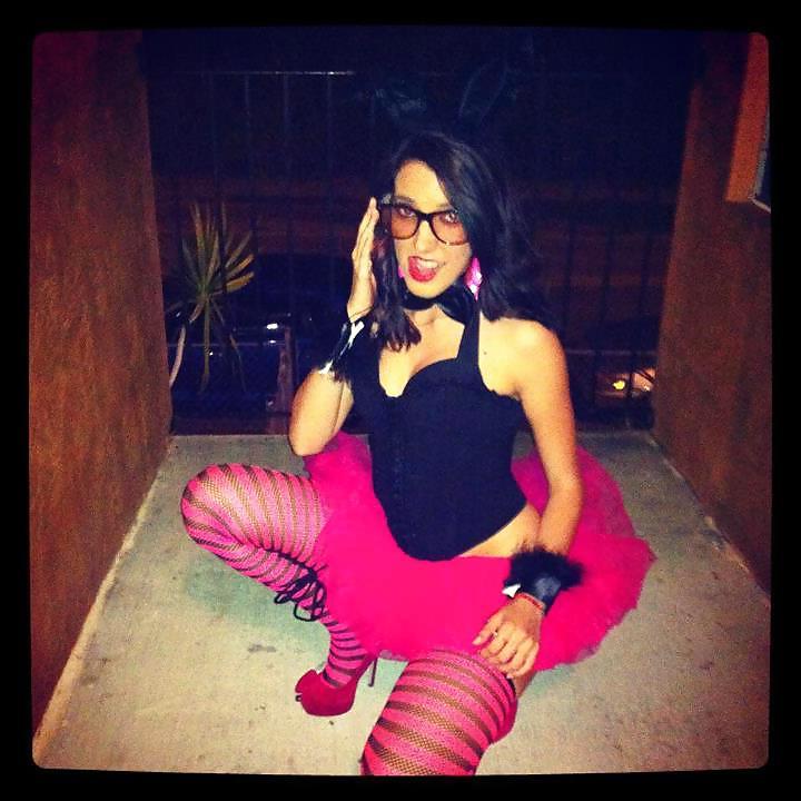 25P Trick or treat girls