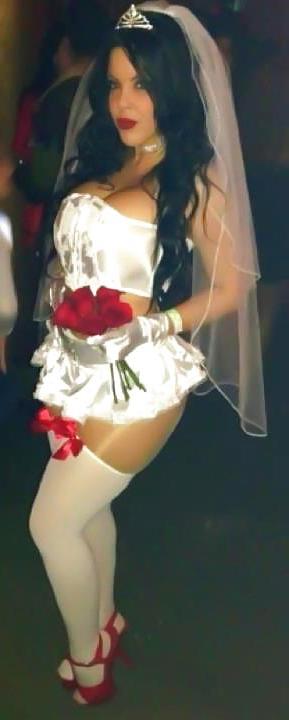 25P Trick or treat girls