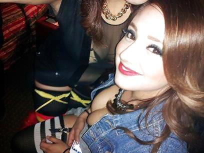 8P Gorgeous cleavage