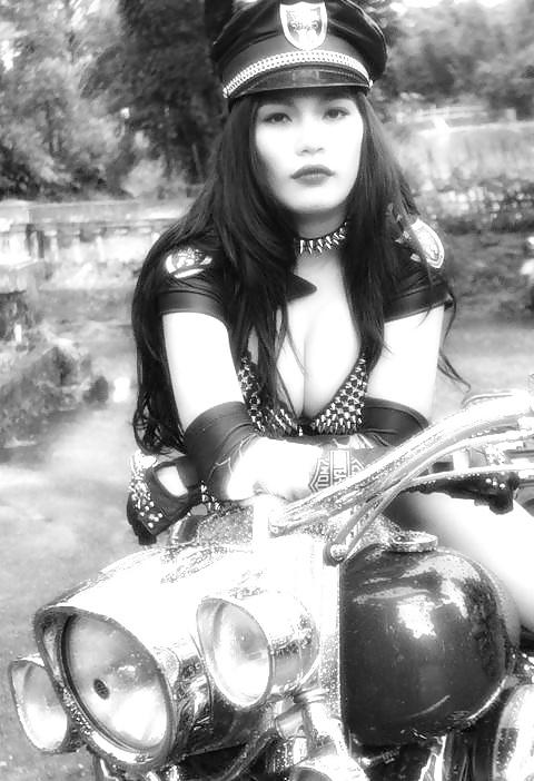 7P Black and white asian 