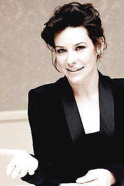 21P Evangeline Lilly   BACK IN BLACK