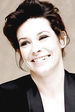 21P Evangeline Lilly   BACK IN BLACK