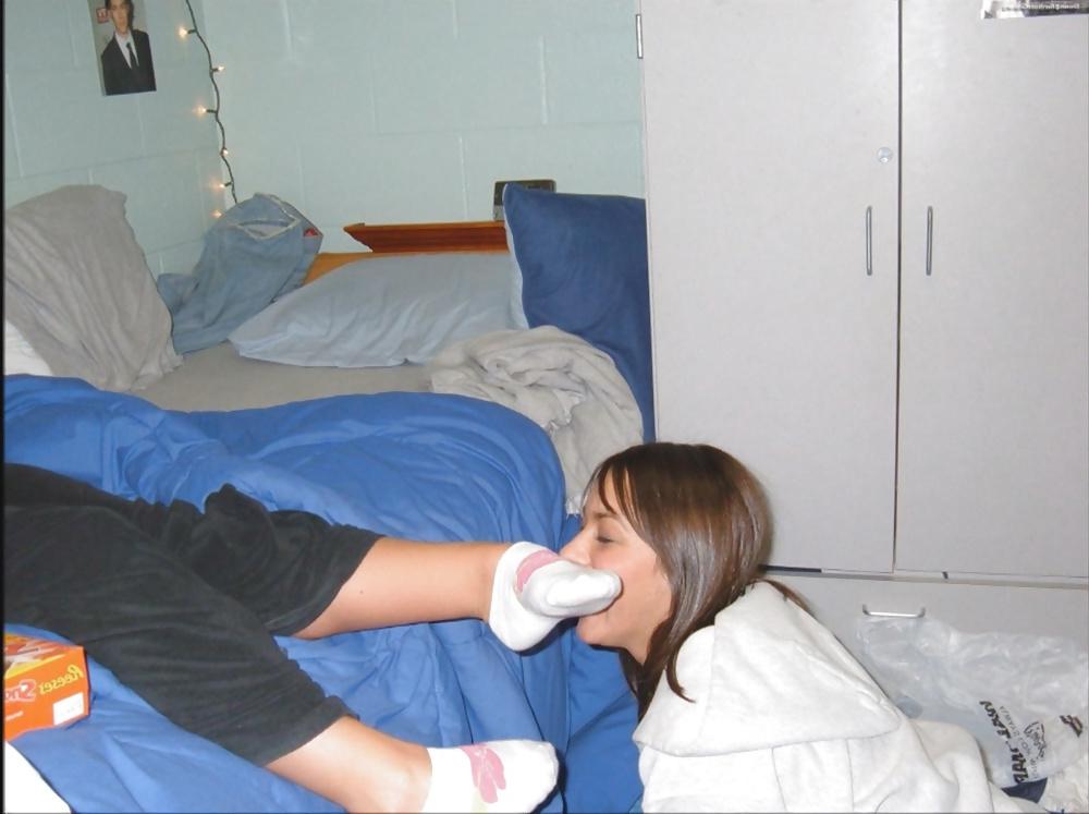 12P Stinky Socks and Feet - Smelly