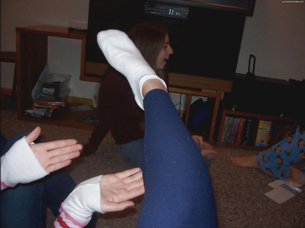 12P Stinky Socks and Feet - Smelly