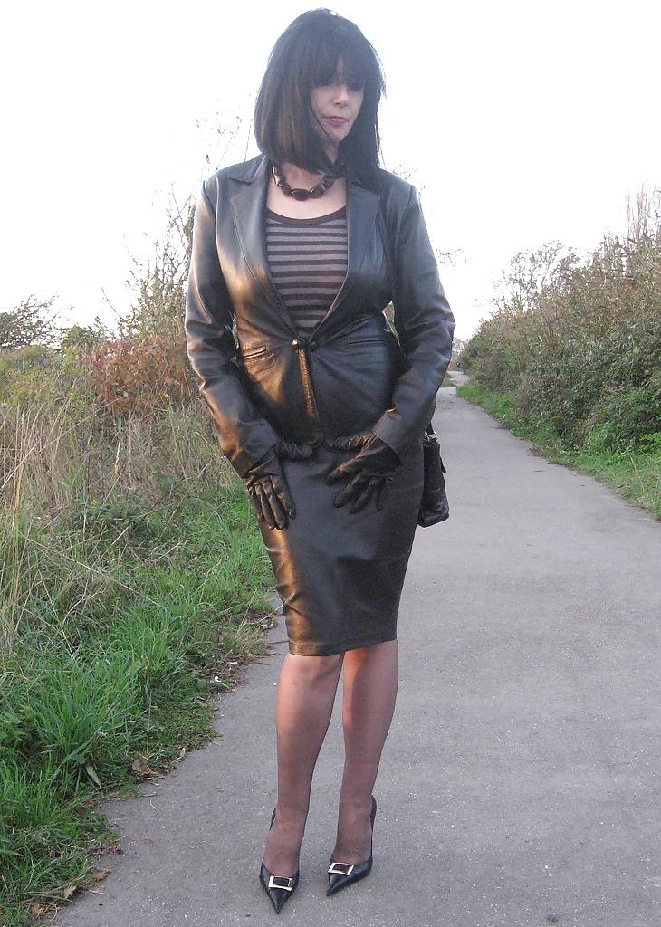 25P Classy Mistress