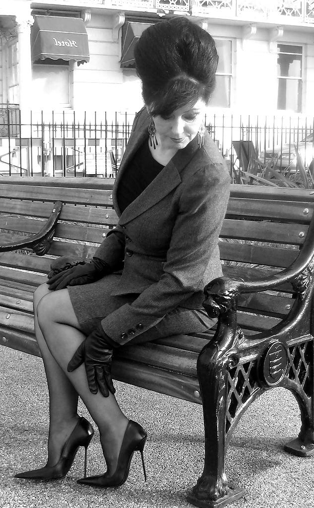 25P Classy Mistress